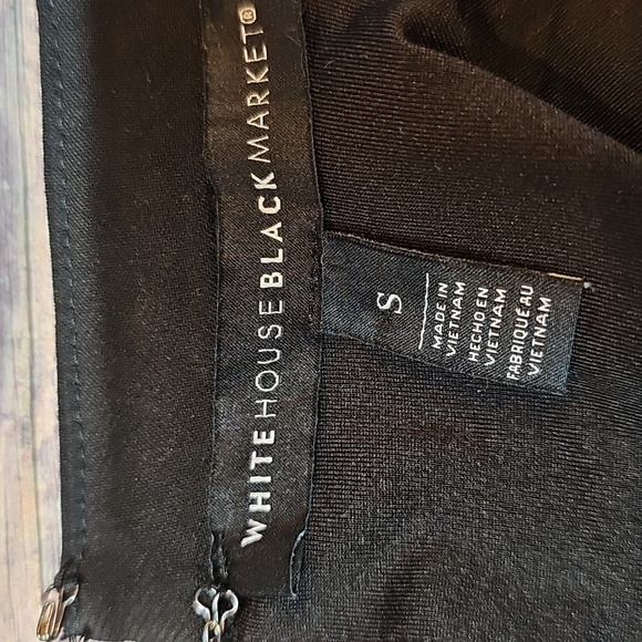 NEW WHBM WHITE HOUSE BLACK MARKET BLACK FLORAL FITTED HALTER TOP - Picture 14 of 16